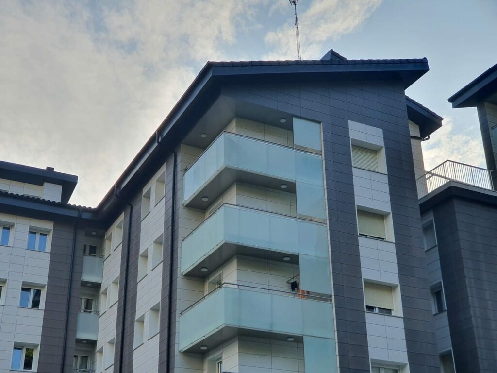 escolta-real-65-67-69-donostia-11